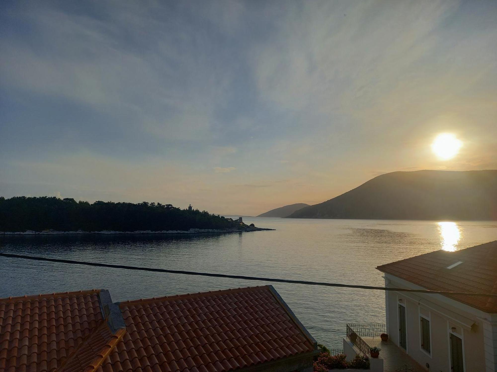 Sonia'S Apartment In Fiscardo Waterfront فيسكاردو المظهر الخارجي الصورة